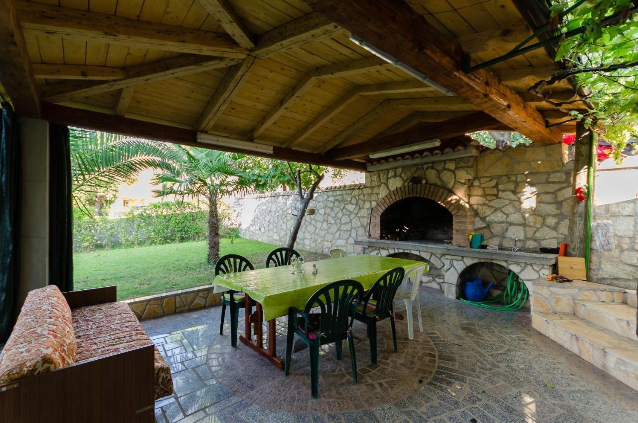 Apartments Zorka Kampor Exterior photo